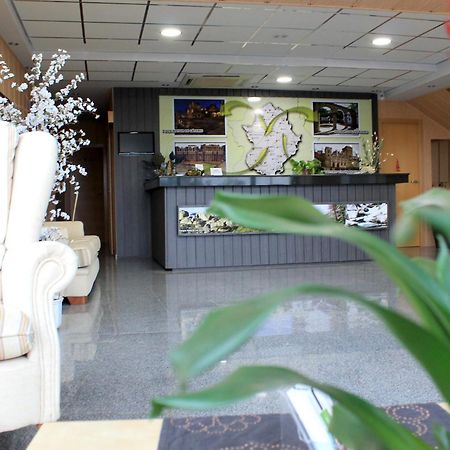 Hotel Los Barruecos By Croma Malpartida de Cáceres Kültér fotó