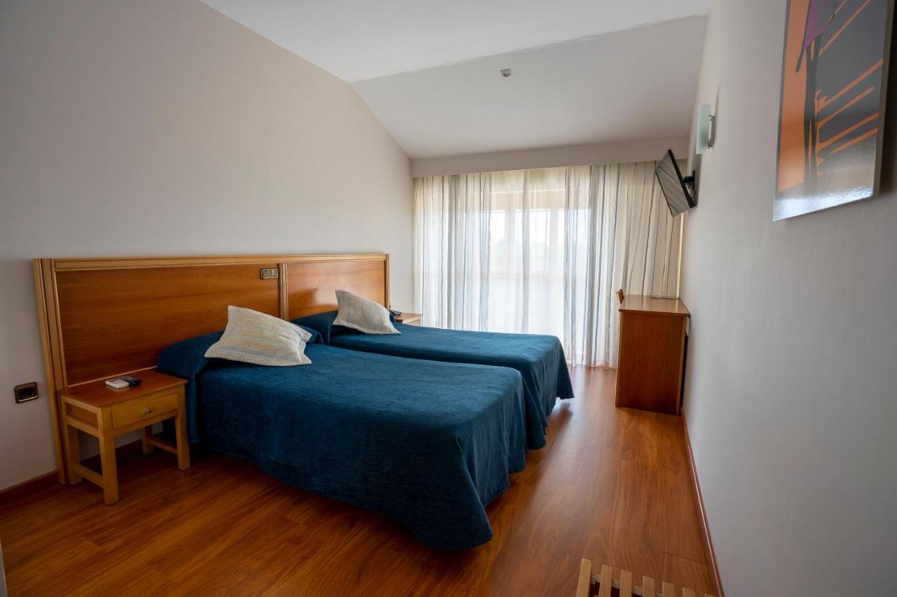 Hotel Los Barruecos By Croma Malpartida de Cáceres Kültér fotó