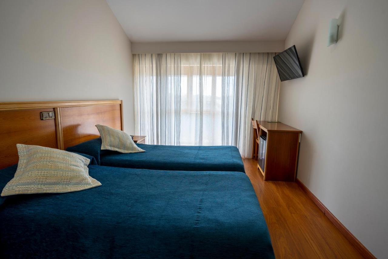 Hotel Los Barruecos By Croma Malpartida de Cáceres Kültér fotó