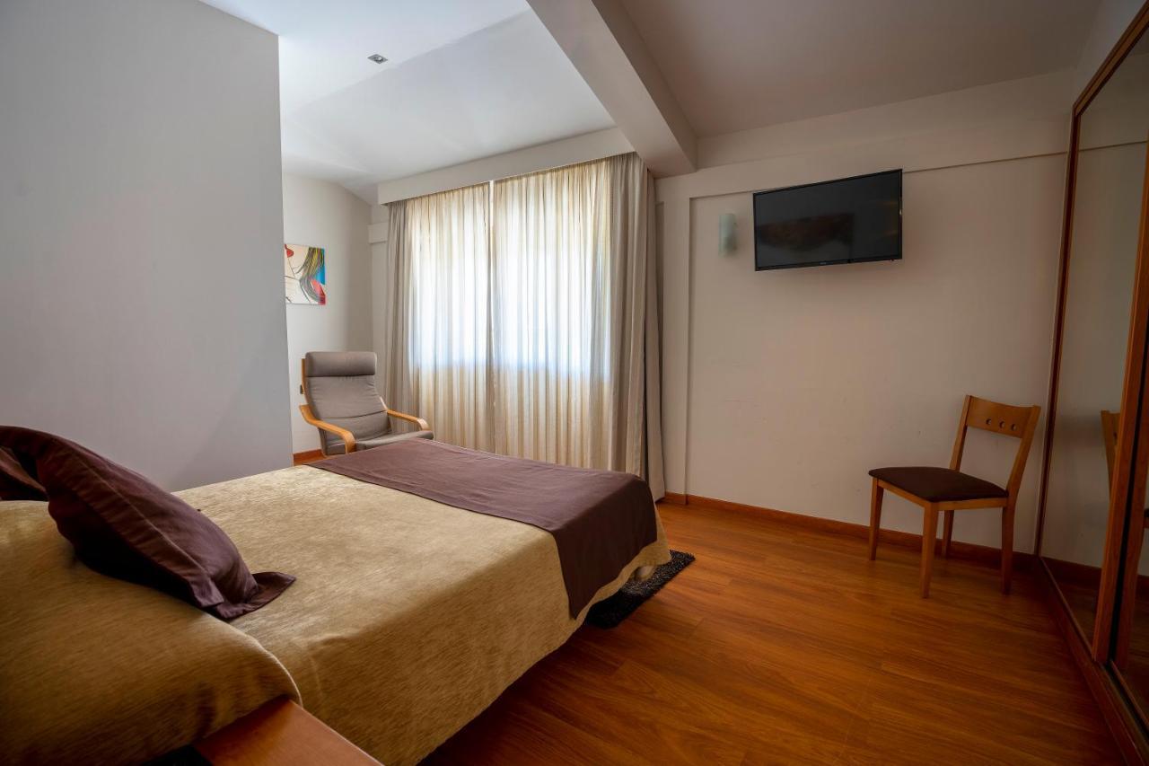 Hotel Los Barruecos By Croma Malpartida de Cáceres Kültér fotó