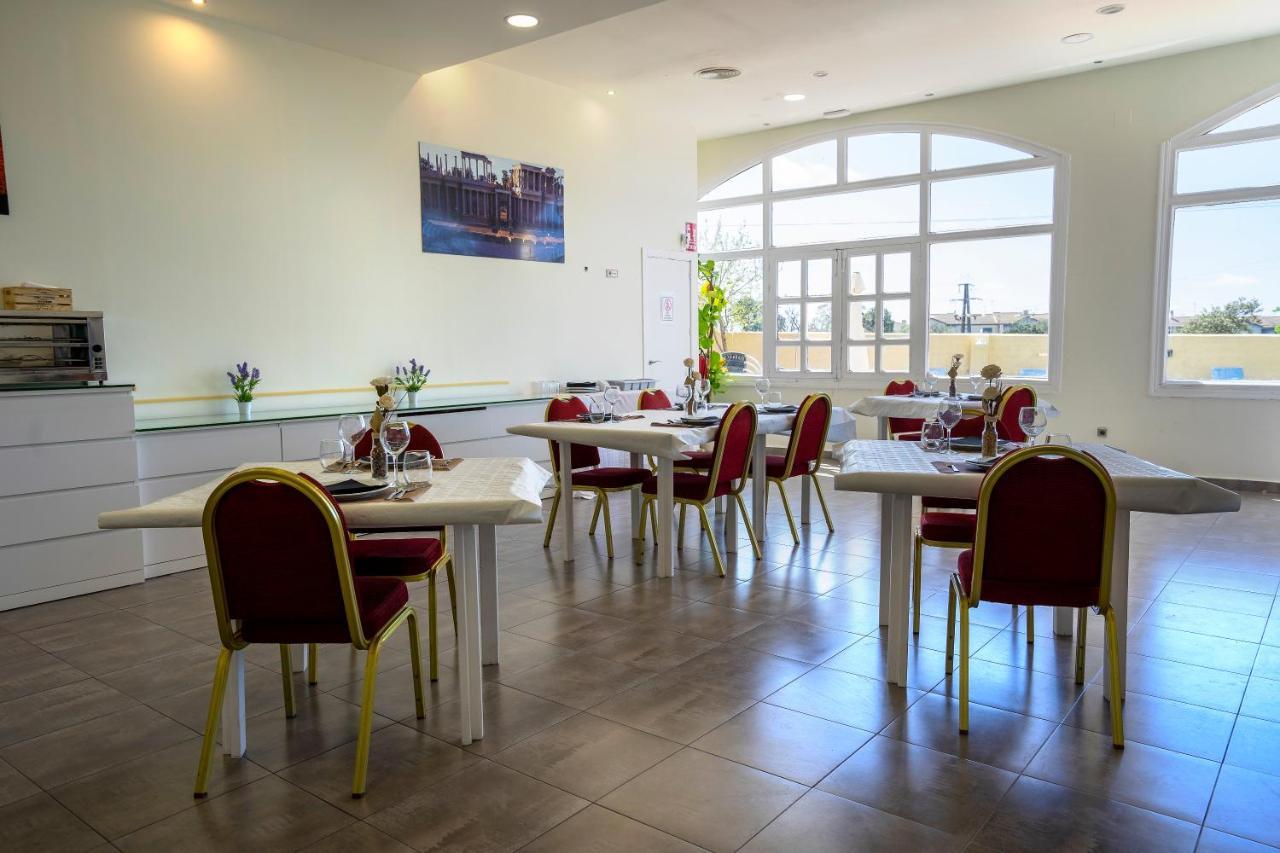 Hotel Los Barruecos By Croma Malpartida de Cáceres Kültér fotó
