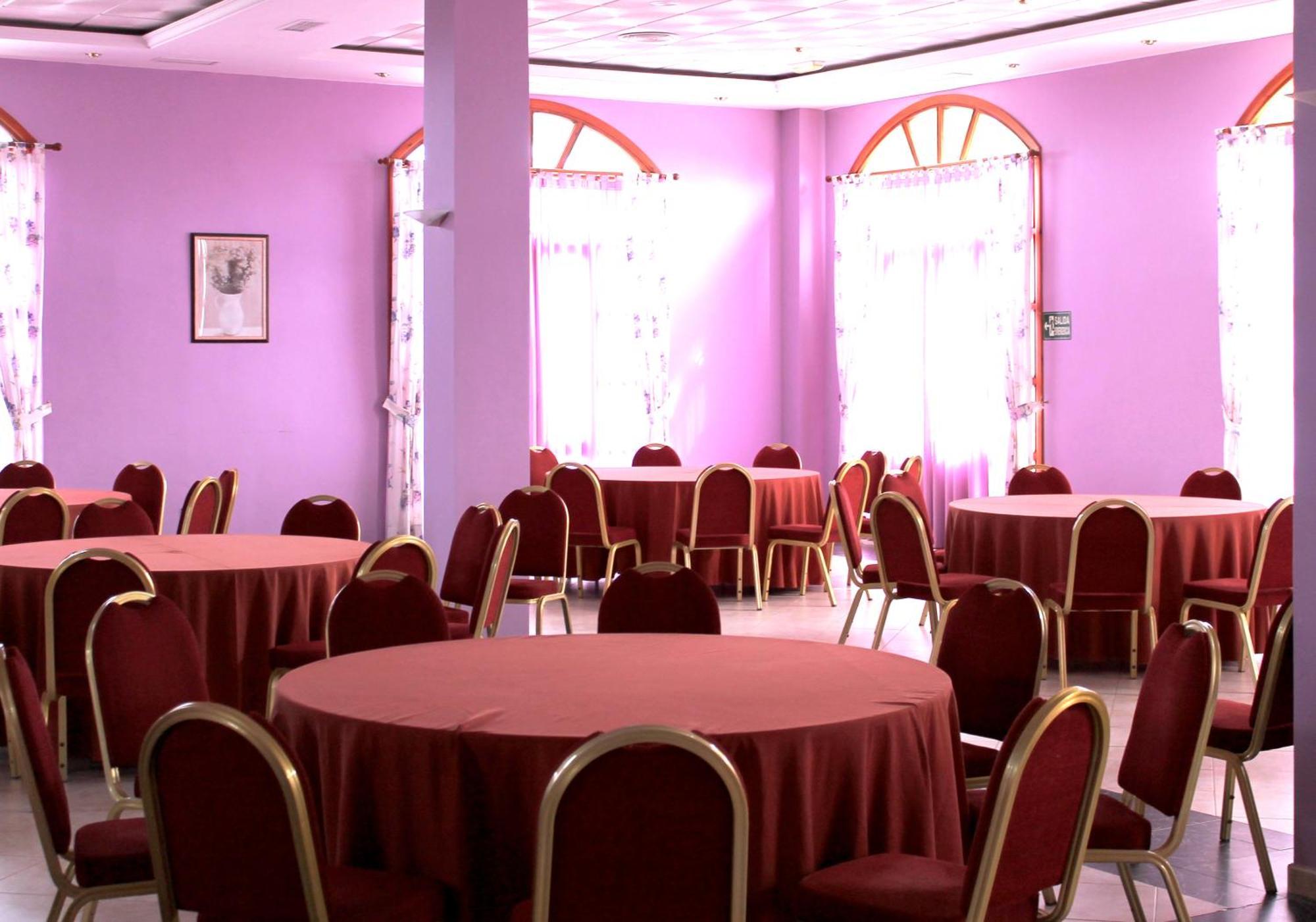 Hotel Los Barruecos By Croma Malpartida de Cáceres Kültér fotó